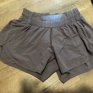 Lululemon tracker shorts 3in